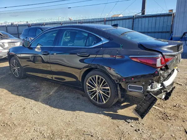 58ADZ1B16NU122045 2022 LEXUS ES - Image 2