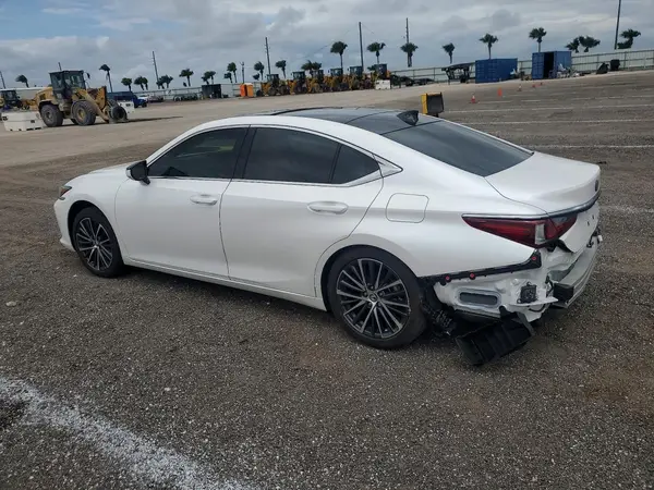58ADZ1B16NU122353 2022 LEXUS ES - Image 2