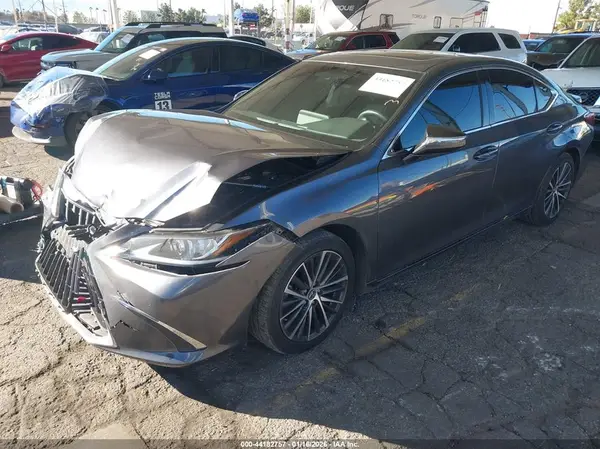 58ADZ1B16NU122367 2022 LEXUS ES - Image 2