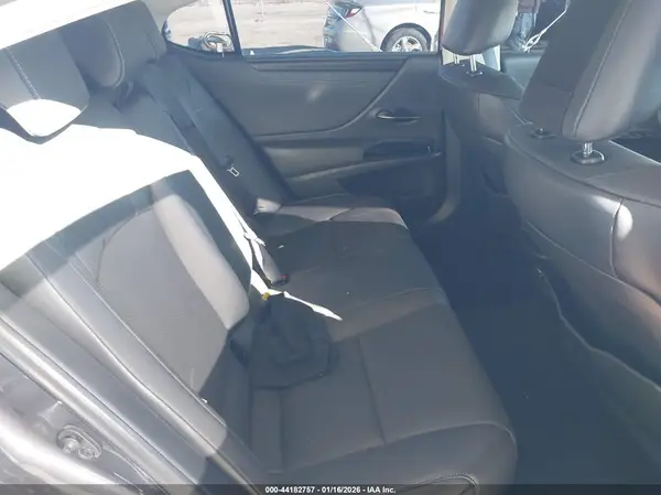 58ADZ1B16NU122367 2022 LEXUS ES - Image 8