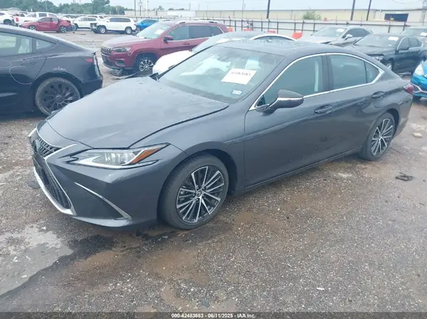 58ADZ1B16NU125009 2022 LEXUS ES - Image 2