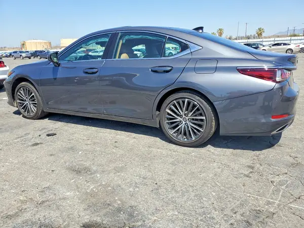 58ADZ1B16NU131943 2022 LEXUS ES - Image 2