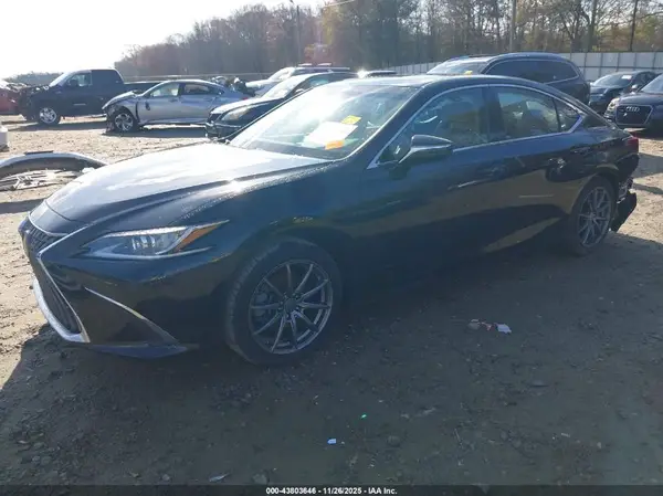 58ADZ1B16NU139086 2022 LEXUS ES - Image 2