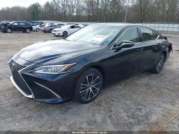 58ADZ1B16PU157946 2023 LEXUS ES - Image 2