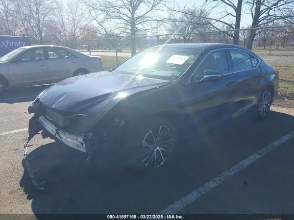 58ADZ1B16RU170845 2024 LEXUS ES - Image 2