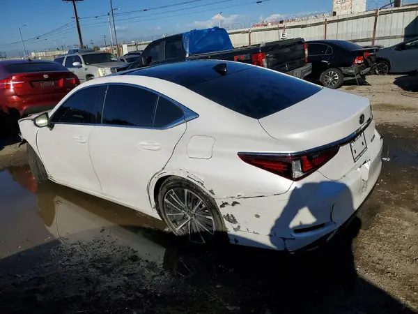 58ADZ1B16RU176905 2024 LEXUS ES - Image 2
