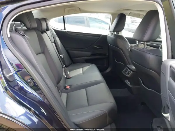 58ADZ1B16RU184499 2024 LEXUS ES - Image 8