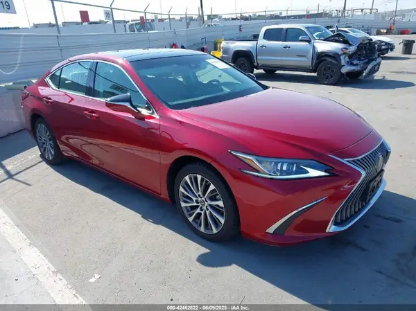 58ADZ1B17LU053721 2020 LEXUS ES - Image 1