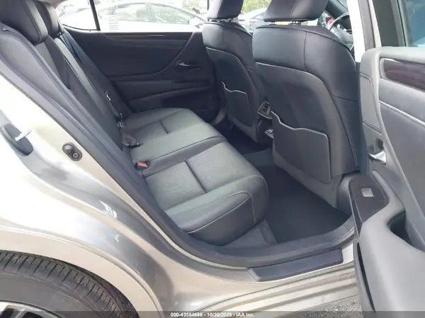 58ADZ1B17LU062600 2020 LEXUS ES - Image 8