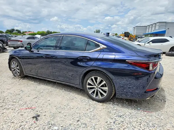 58ADZ1B17LU067862 2020 LEXUS ES - Image 2