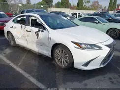 58ADZ1B17LU072415 2020 LEXUS ES