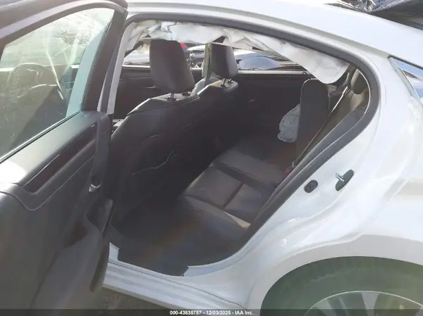 58ADZ1B17LU072415 2020 LEXUS ES - Image 8