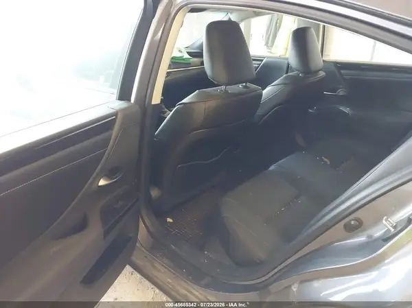 58ADZ1B17LU078246 2020 LEXUS ES - Image 8