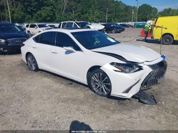 58ADZ1B17MU086347 2021 LEXUS ES - Image 1