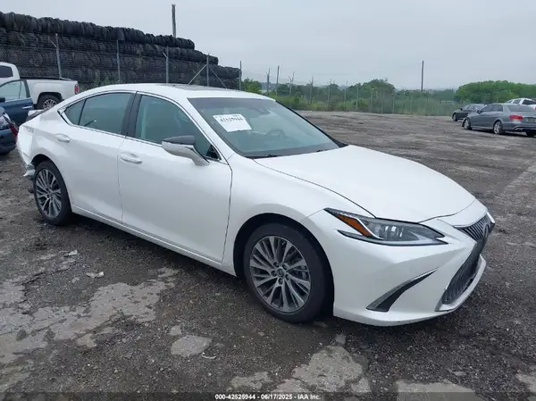 58ADZ1B17MU086459 2021 LEXUS ES - Image 1