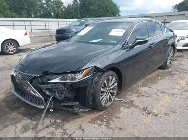 58ADZ1B17MU088812 2021 LEXUS ES - Image 2