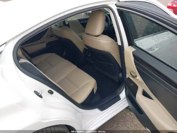 58ADZ1B17MU105799 2021 LEXUS ES - Image 8