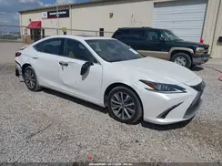 58ADZ1B17MU109142 2021 LEXUS ES
