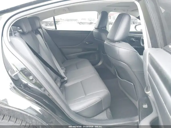58ADZ1B17NU117002 2022 LEXUS ES - Image 8
