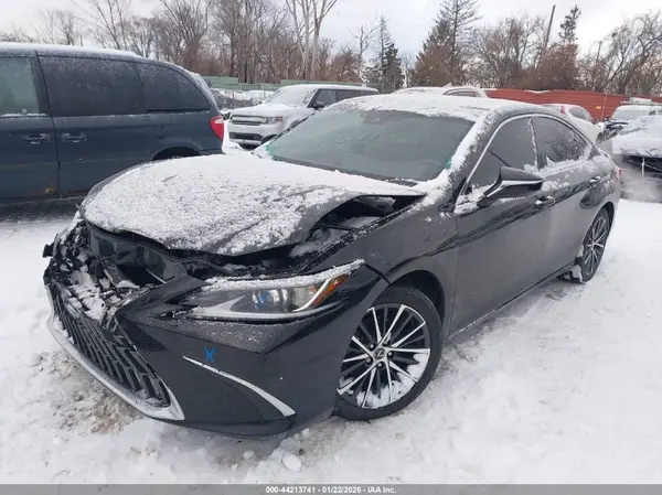 58ADZ1B17NU122927 2022 LEXUS ES - Image 2