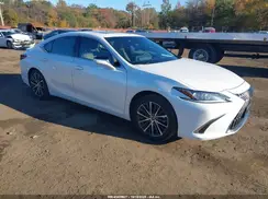 58ADZ1B17NU126363 2022 LEXUS ES