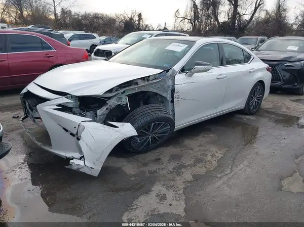 58ADZ1B17PU139830 2023 LEXUS ES - Image 2