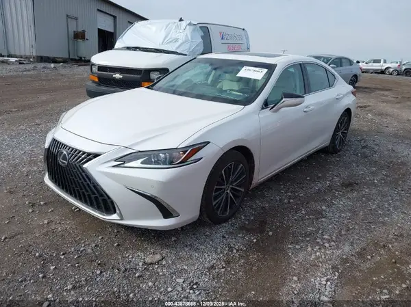 58ADZ1B17SU191578 2025 LEXUS ES - Image 2