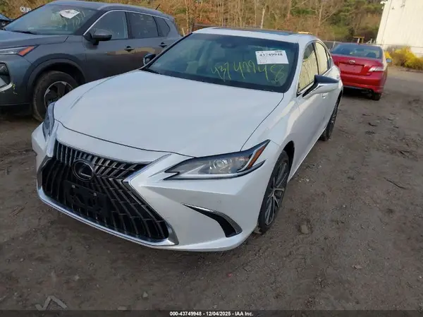 58ADZ1B17SU196344 2025 LEXUS ES - Image 2