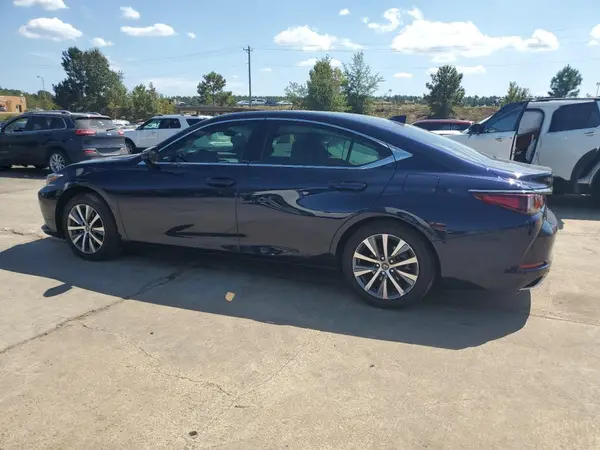 58ADZ1B18LU058538 2020 LEXUS ES - Image 2
