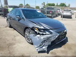 58ADZ1B18LU061875 2020 LEXUS ES