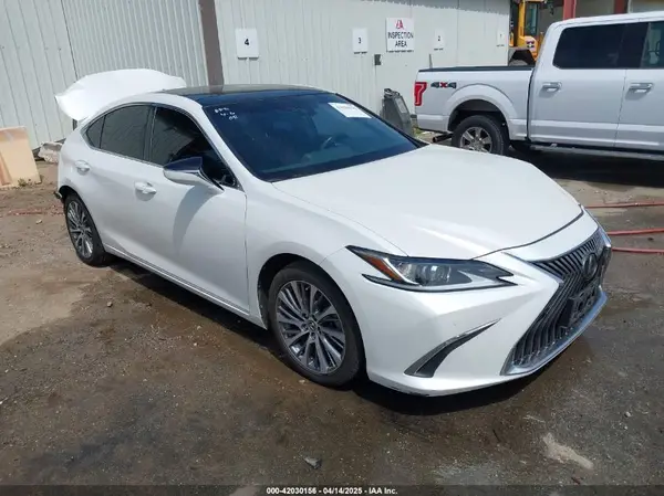 58ADZ1B18LU065117 2020 LEXUS ES - Image 1