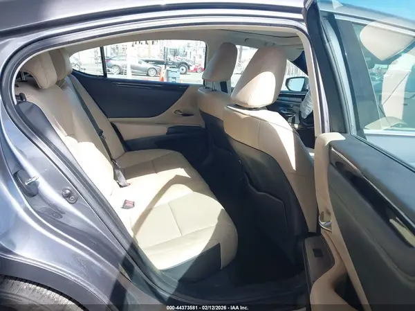 58ADZ1B18LU066221 2020 LEXUS ES - Image 8