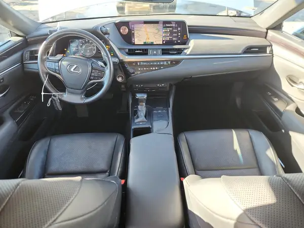 58ADZ1B18LU066526 2020 LEXUS ES - Image 8