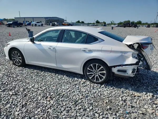 58ADZ1B18LU068065 2020 LEXUS ES - Image 2
