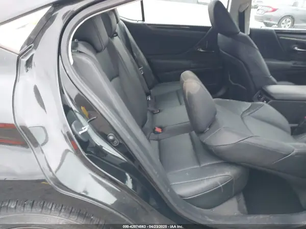 58ADZ1B18LU070415 2020 LEXUS ES - Image 8