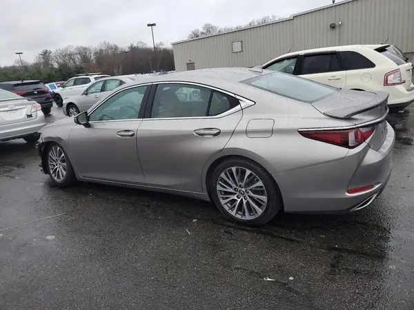 58ADZ1B18LU079325 2020 LEXUS ES - Image 2