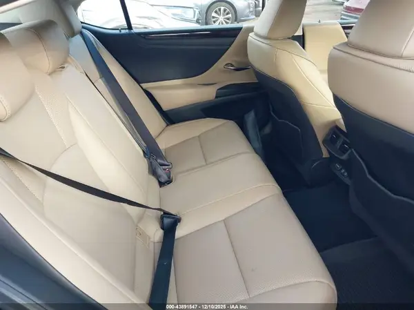 58ADZ1B18LU079700 2020 LEXUS ES - Image 8