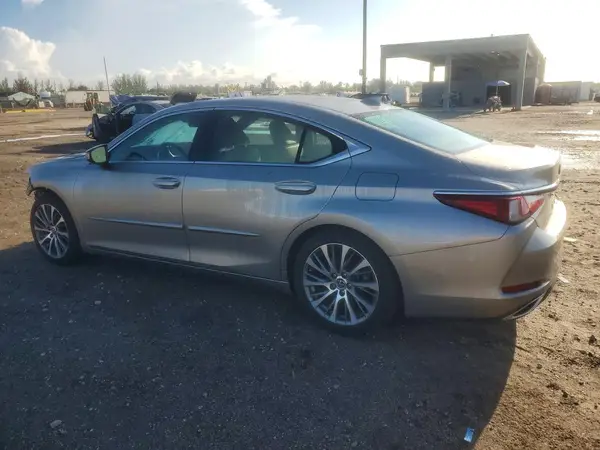 58ADZ1B18MU082808 2021 LEXUS ES - Image 2