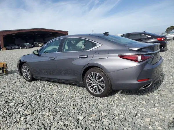 58ADZ1B18MU082923 2021 LEXUS ES - Image 2