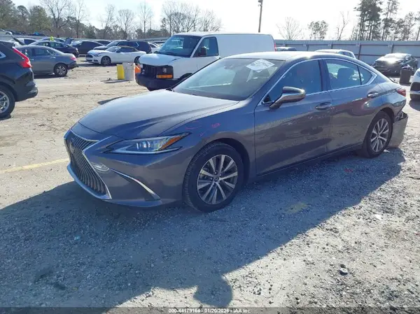 58ADZ1B18MU084610 2021 LEXUS ES - Image 2
