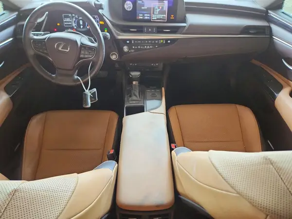 58ADZ1B18MU087622 2021 LEXUS ES - Image 8