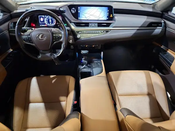 58ADZ1B18MU092139 2021 LEXUS ES - Image 8