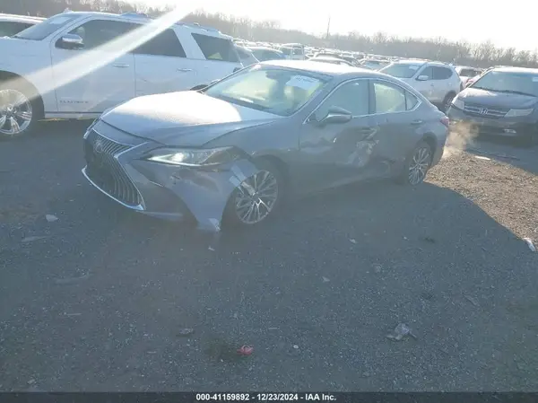 58ADZ1B18MU099155 2021 LEXUS ES - Image 2