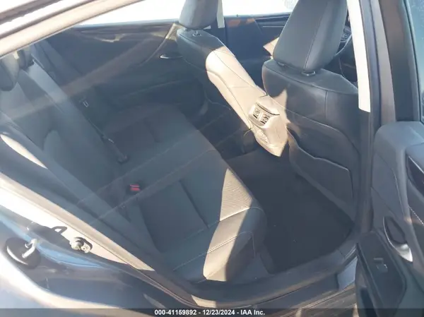 58ADZ1B18MU099155 2021 LEXUS ES - Image 8