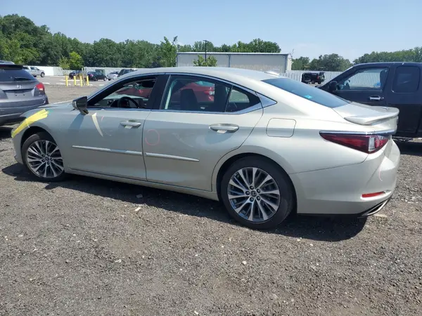 58ADZ1B18MU105147 2021 LEXUS ES - Image 2