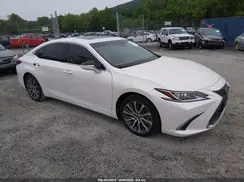 58ADZ1B18MU109702 2021 LEXUS ES