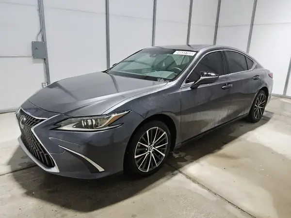58ADZ1B18NU114822 2022 LEXUS ES - Image 1