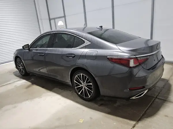 58ADZ1B18NU114822 2022 LEXUS ES - Image 2