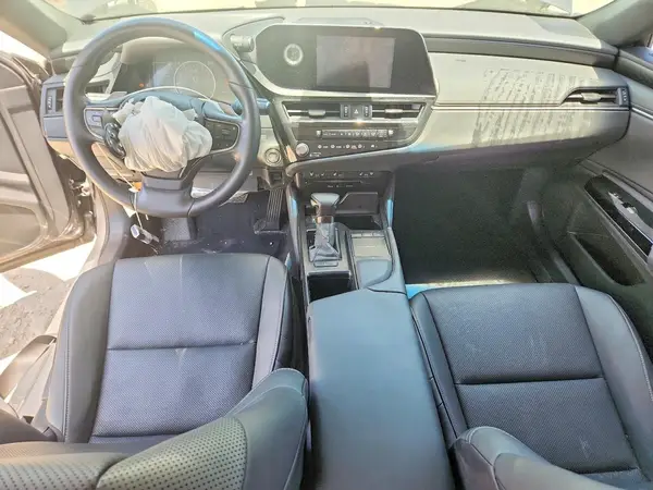58ADZ1B18NU117087 2022 LEXUS ES - Image 8