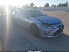 58ADZ1B18NU119695 2022 LEXUS ES